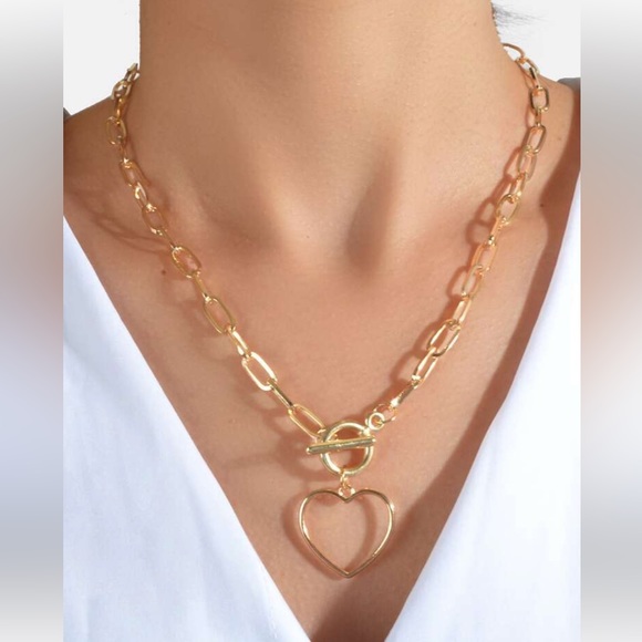 Chunky heart necklace. 14K Gold Plated - Picture 2 of 3